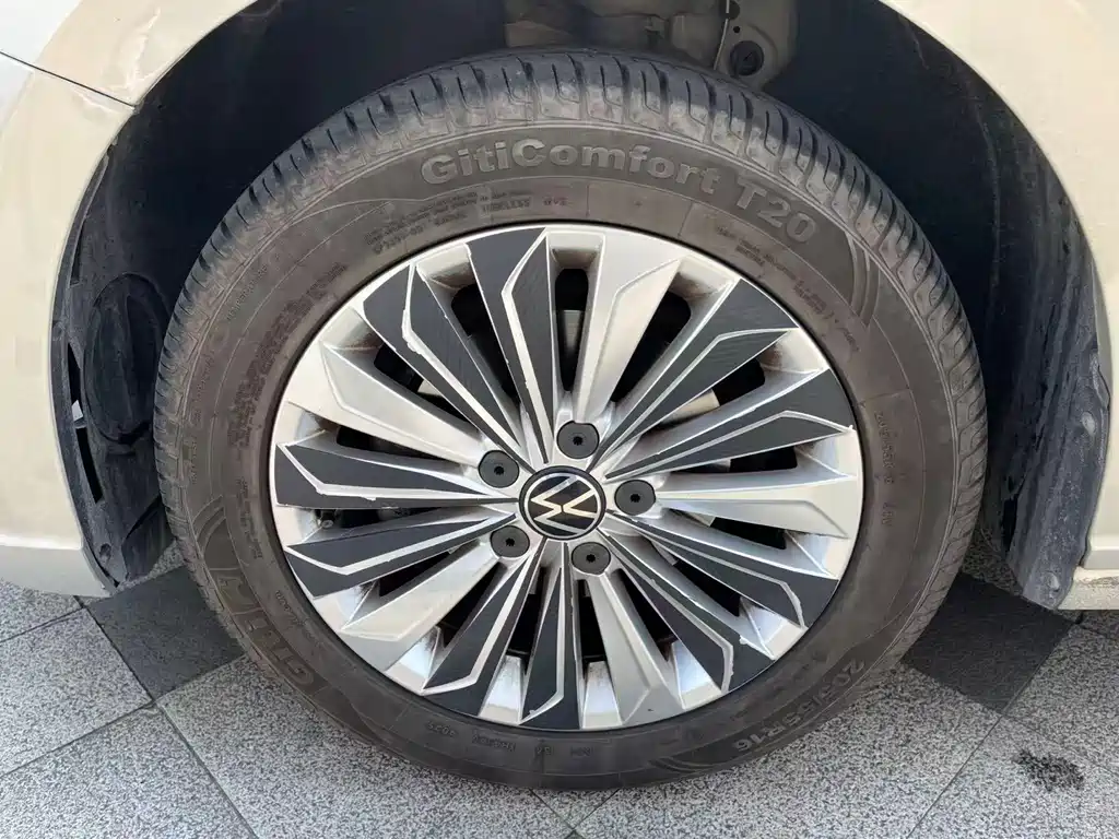 Volkswagen Lavida — миниатюра 23