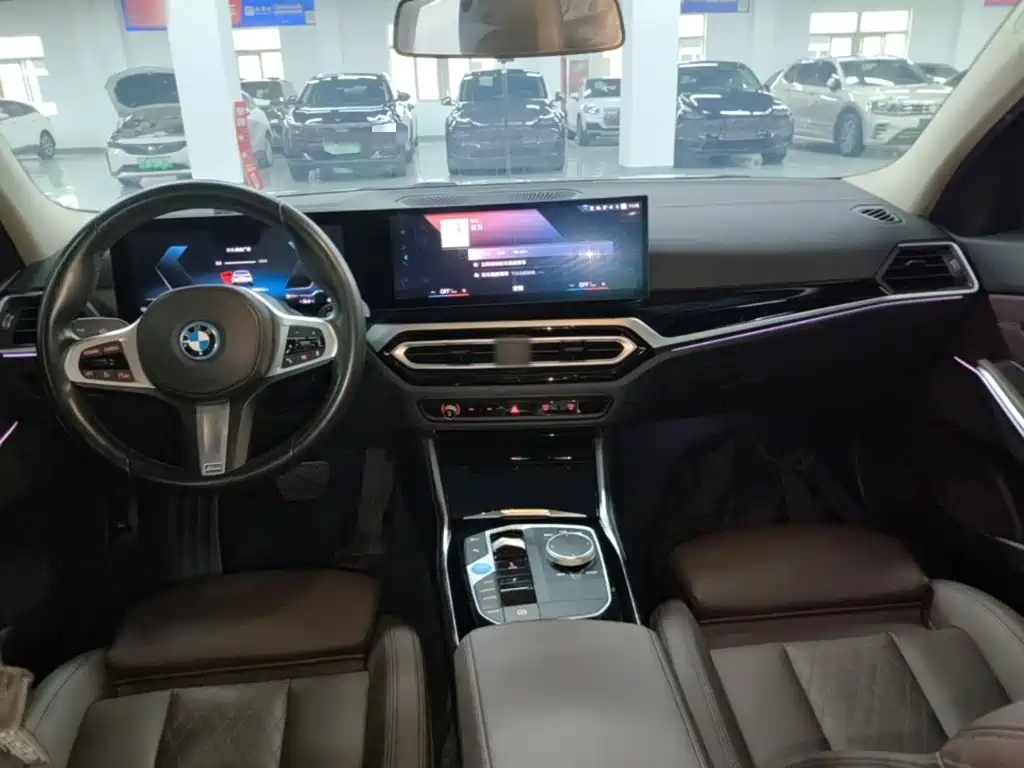 BMW i3 — миниатюра 10