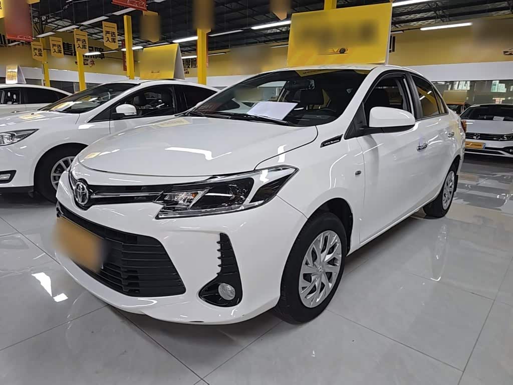 Toyota Vios 1.5 л 2023 г. Белый, пробег 45599 км