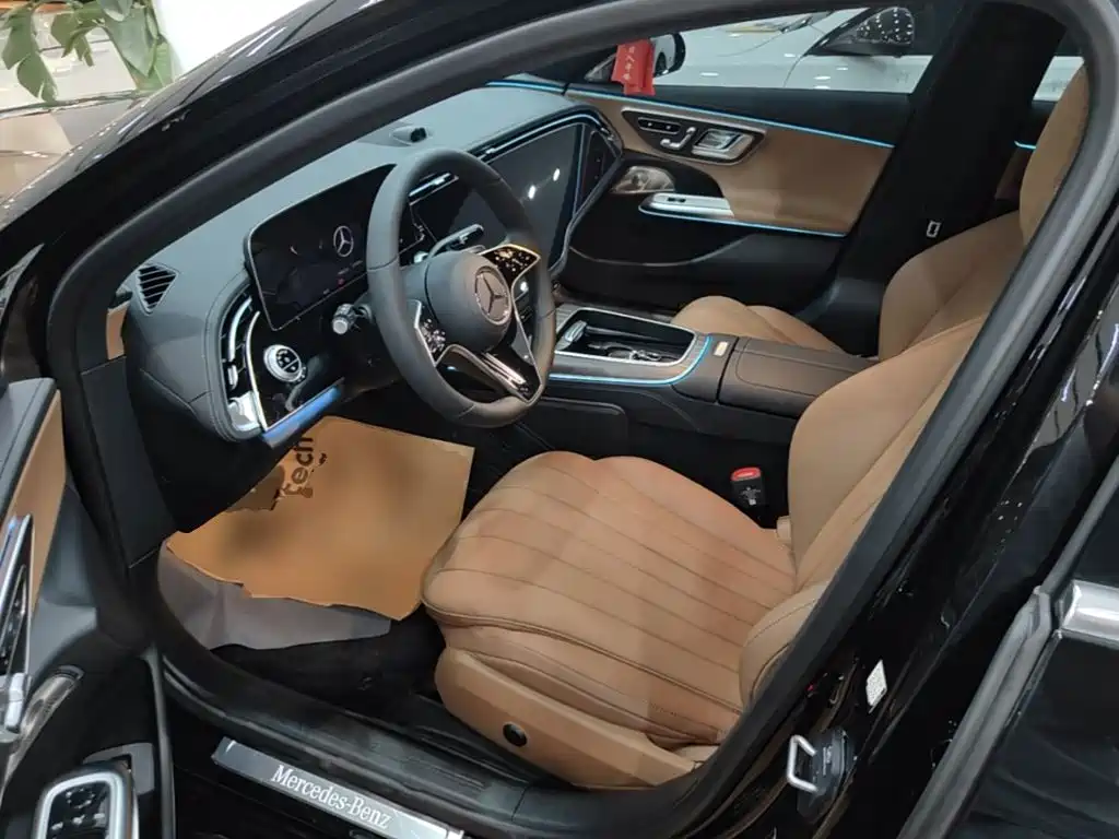 Mercedes-Benz E-Class — миниатюра 15
