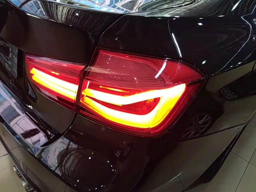 BMW 3 Series — миниатюра 8