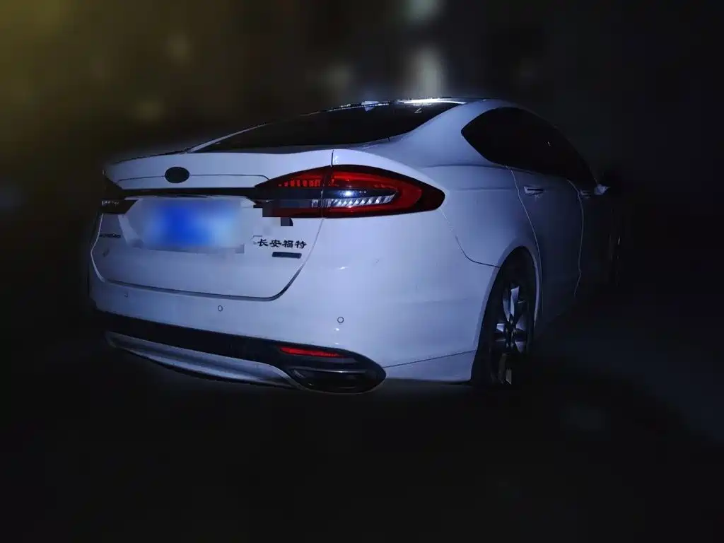 Ford Mondeo — миниатюра 6