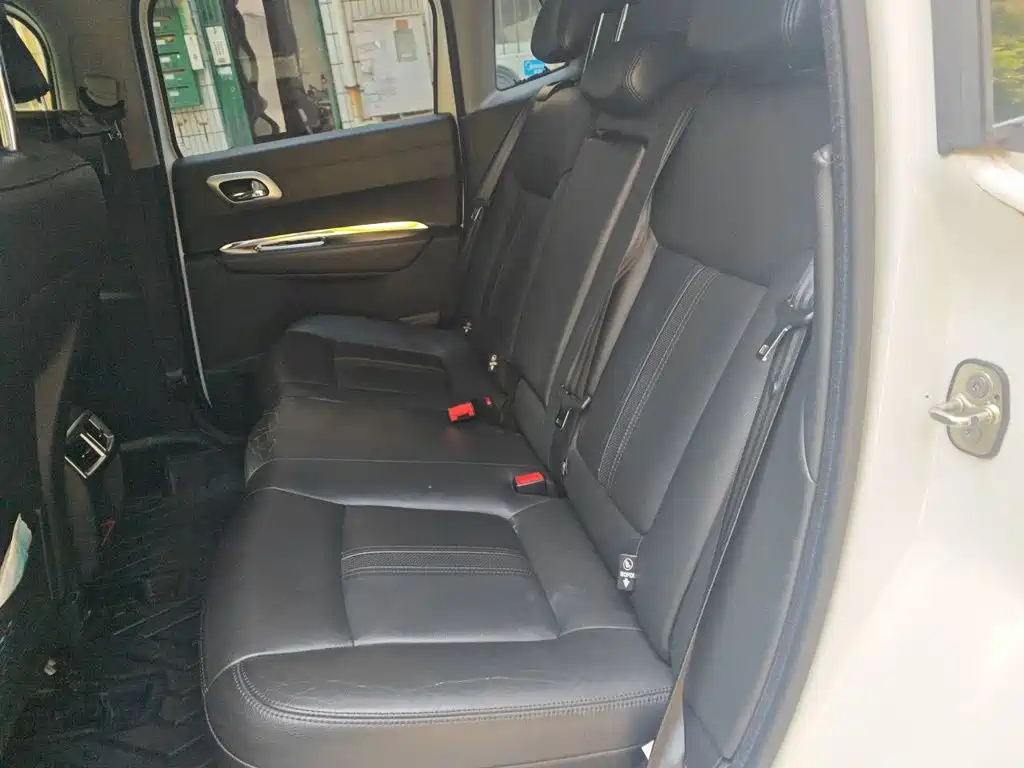 Peugeot 3008 — миниатюра 18