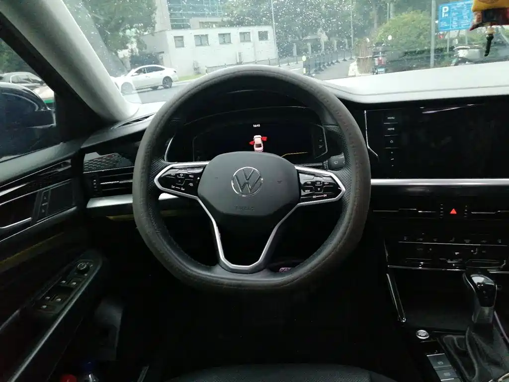 Volkswagen Passat — миниатюра 11