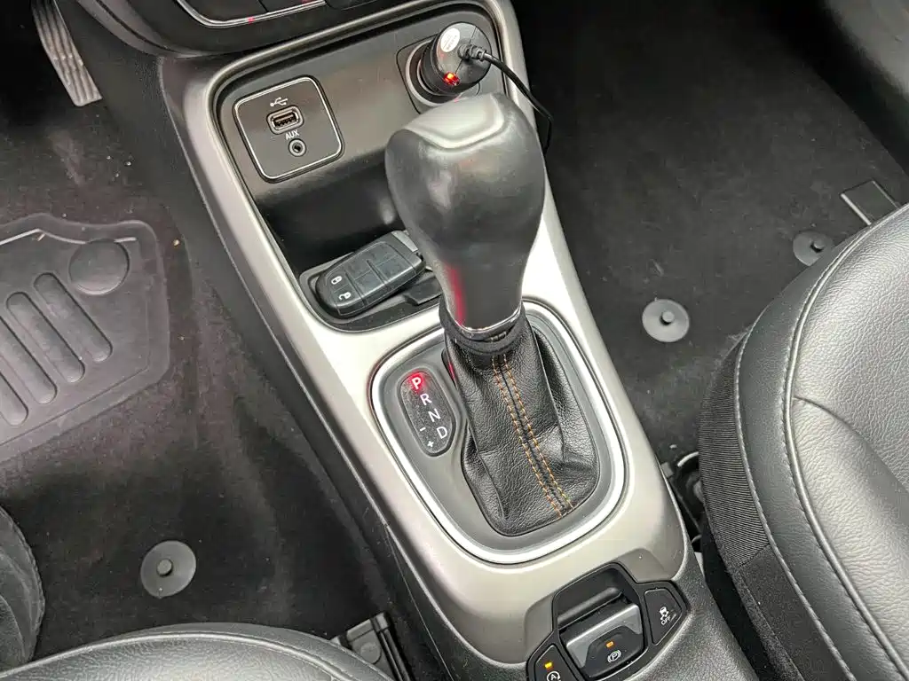 Jeep Compass 200T Auto Home Enjoy Edition, фото 17
