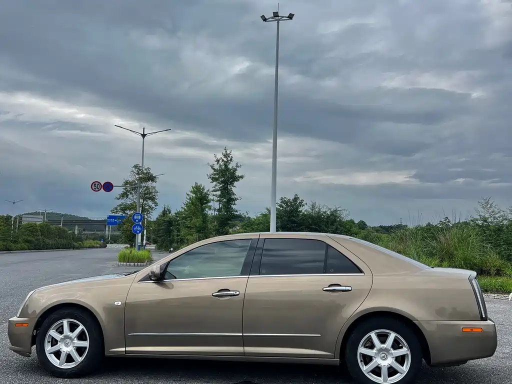 Cadillac SLS — миниатюра 4