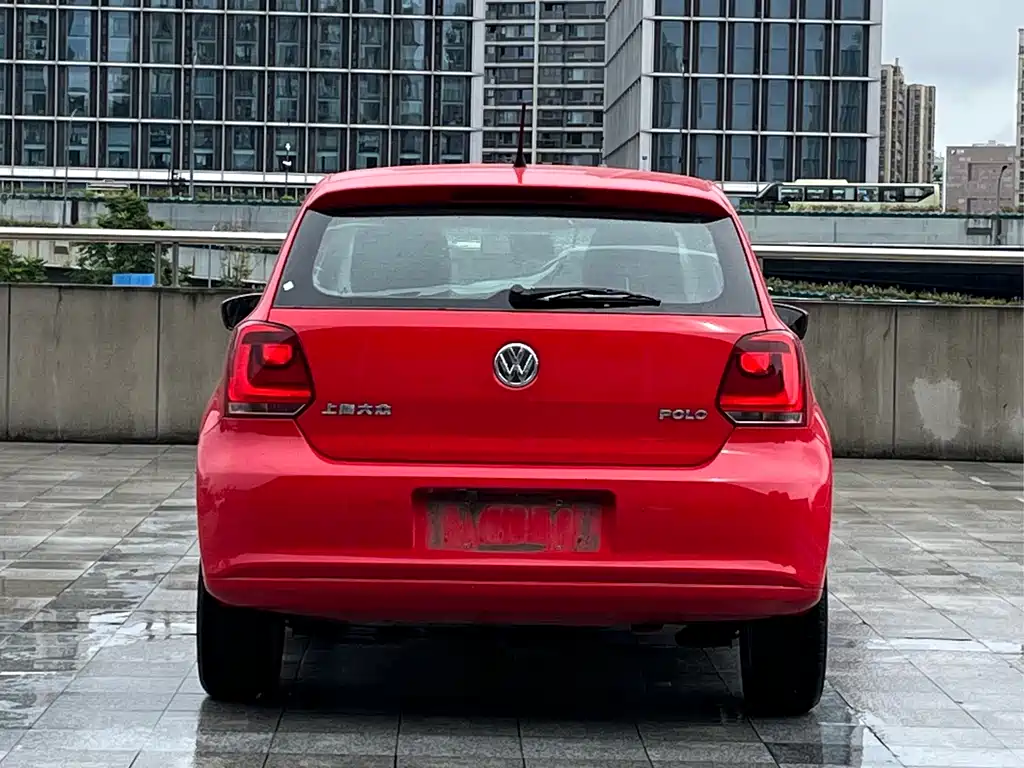 Volkswagen Polo 2013 1.4L AT Comfort