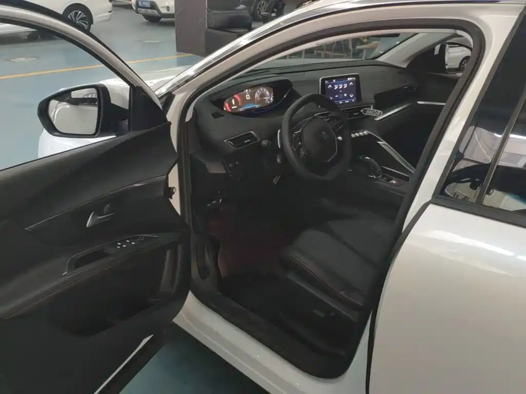 Peugeot 4008 — миниатюра 16