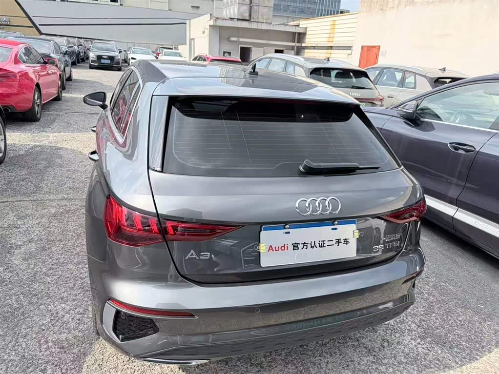 Audi A3 1.4 л 2021 г. Серебристо-серый, пробег 42100 км