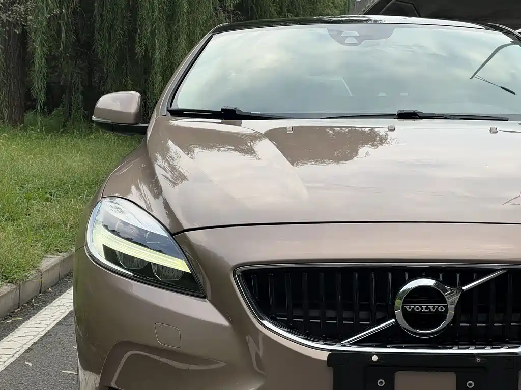 Volvo V40 — миниатюра 11