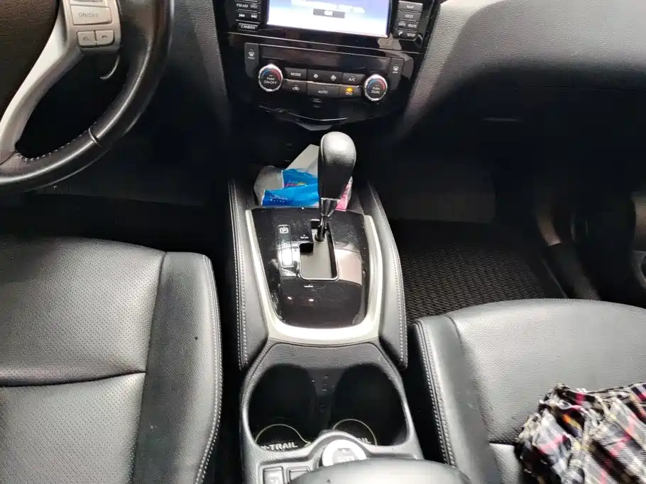 Nissan X-Trail — миниатюра 16