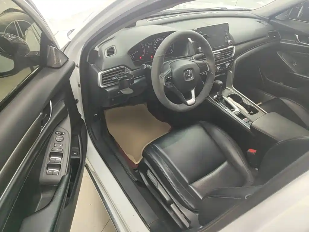 Honda Accord — миниатюра 16