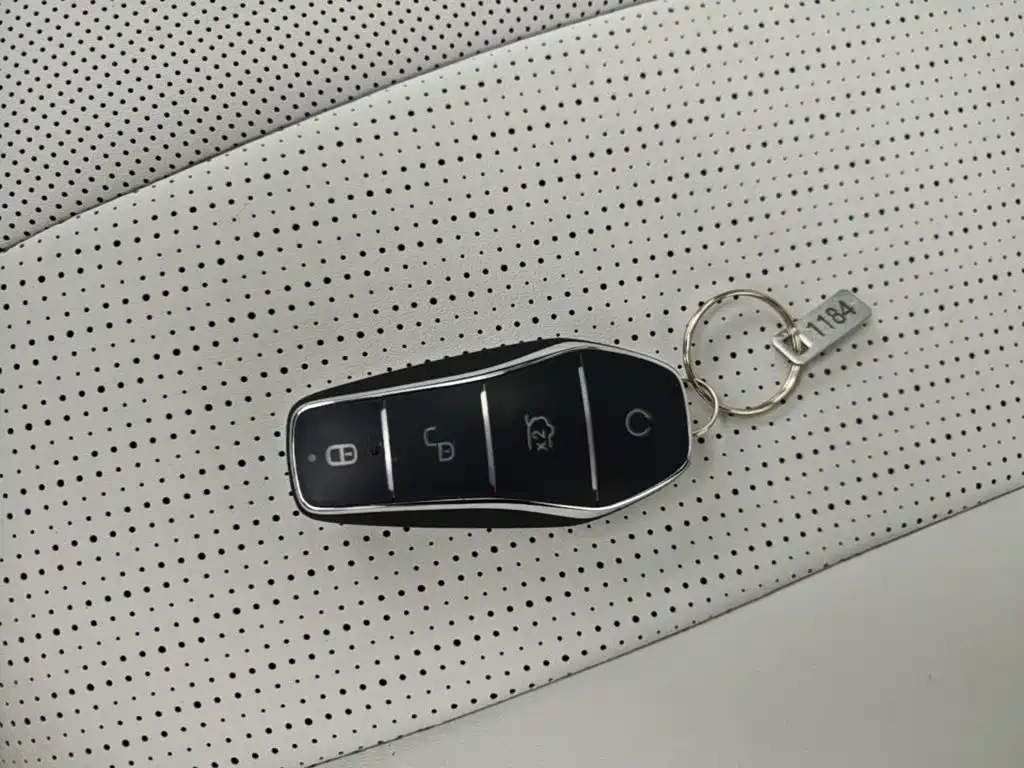 BYD Seal 05 DM-i — миниатюра 9