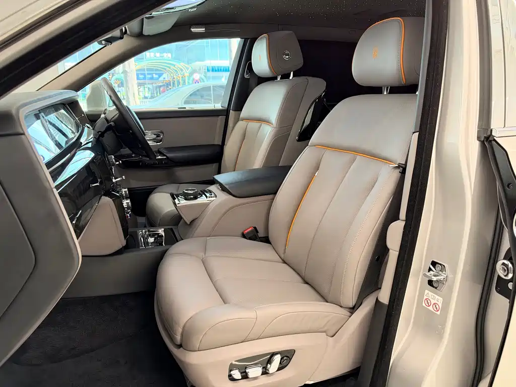 Rolls-Royce Phantom — миниатюра 13