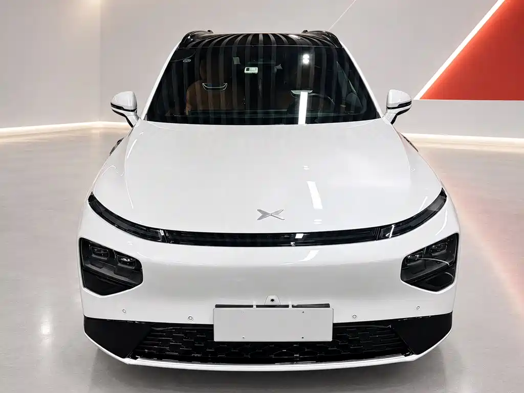 XPeng G9 — миниатюра 2