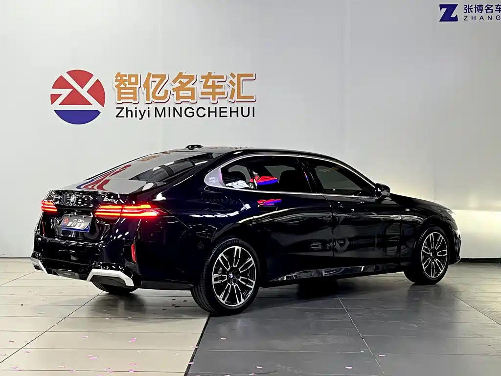 BMW 5 Series 5 2024 530Li Lead M Sport