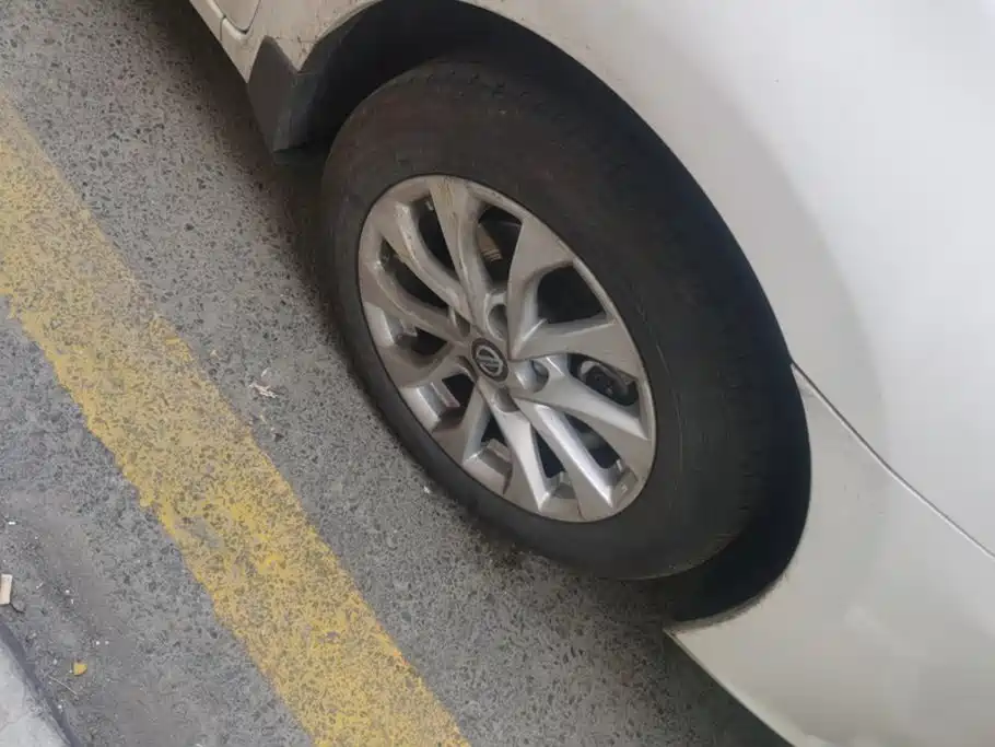 Nissan Sylphy — миниатюра 6