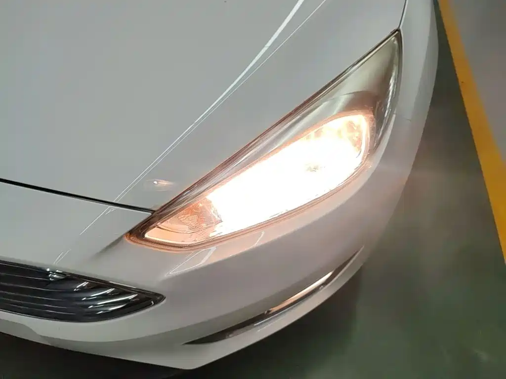 Ford Focus — миниатюра 24