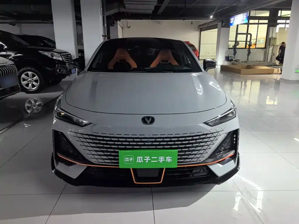 Changan UNI-V — миниатюра 3