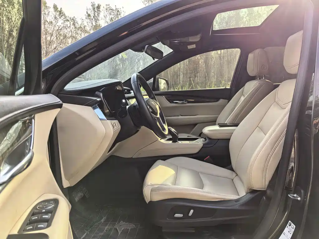 Cadillac XT5 — миниатюра 8