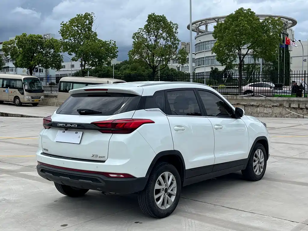 BAIC X3 — миниатюра 16
