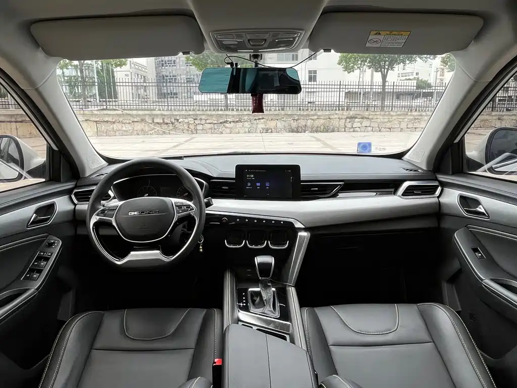 BAIC X3 — миниатюра 11