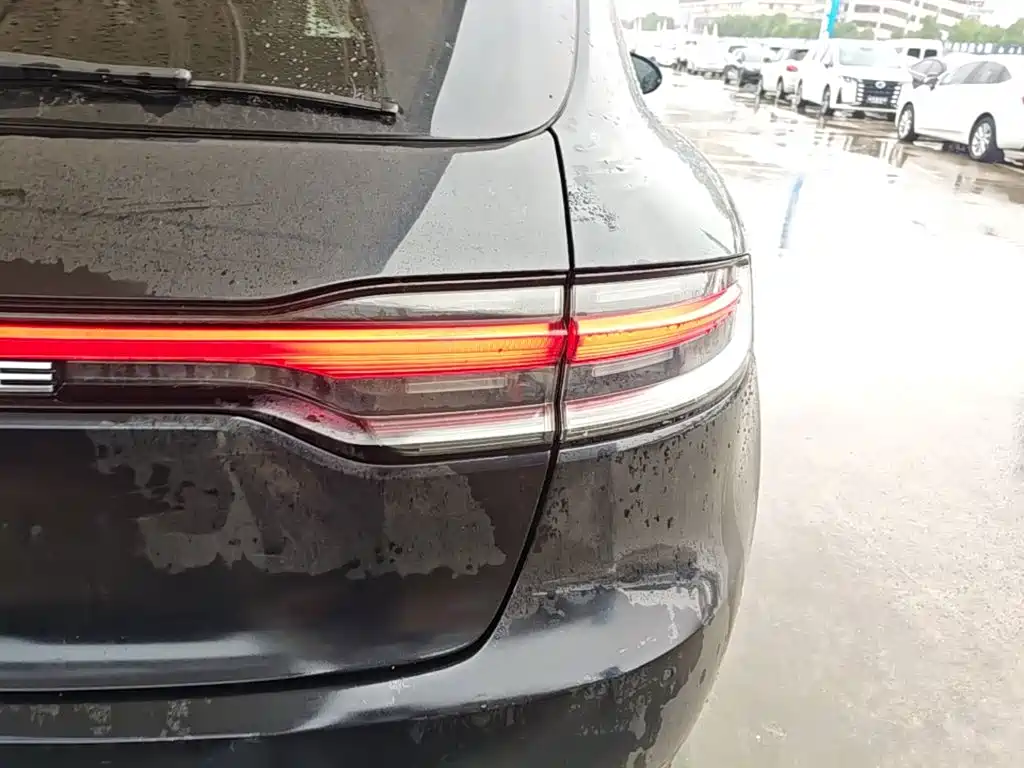 Porsche Macan — миниатюра 8