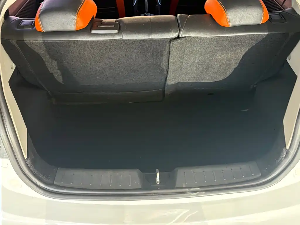 Geely Vision X1 — миниатюра 14
