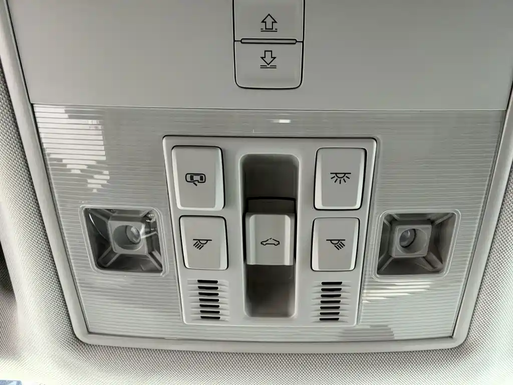 Volkswagen Tharu — миниатюра 14