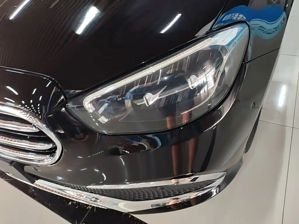 Mercedes-Benz E-Class — миниатюра 24