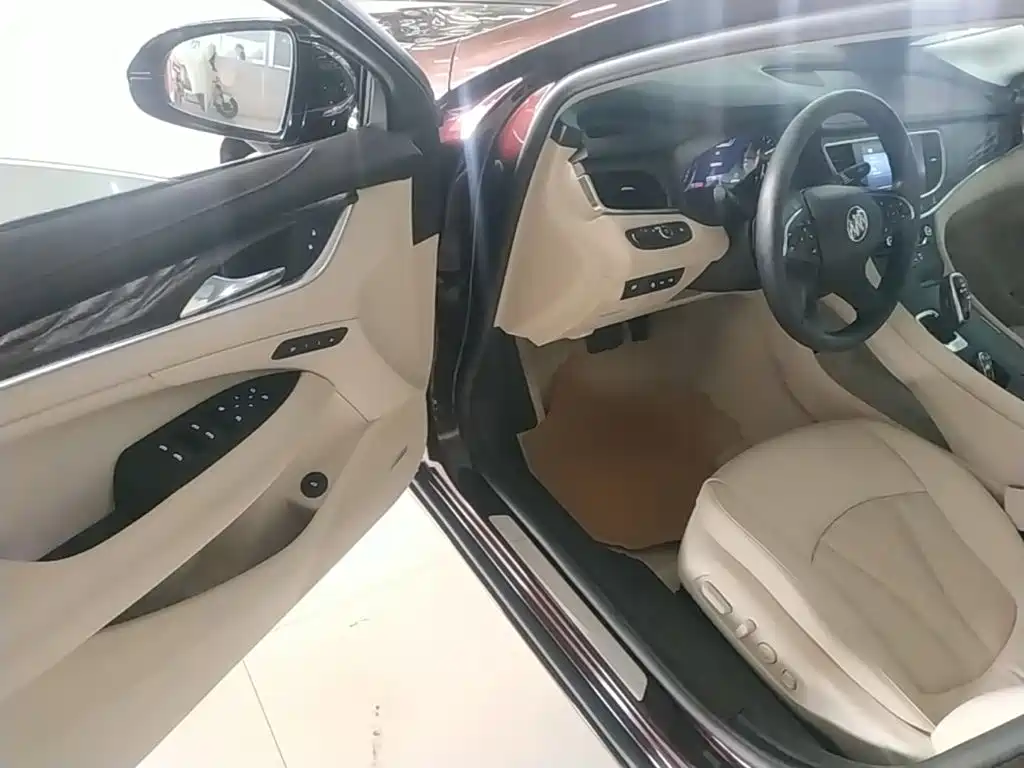 Buick LaCrosse — миниатюра 16