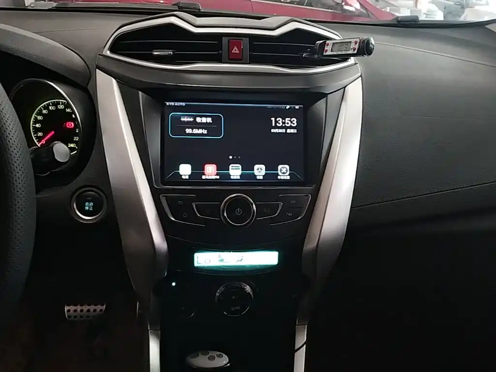 BYD Yuan — миниатюра 13