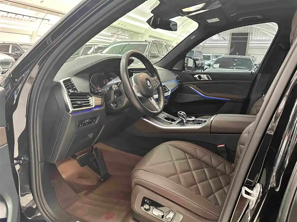 BMW X5 2022 xDrive 40Li Premium M Sport