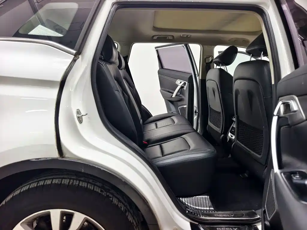 Geely Boyue — миниатюра 16