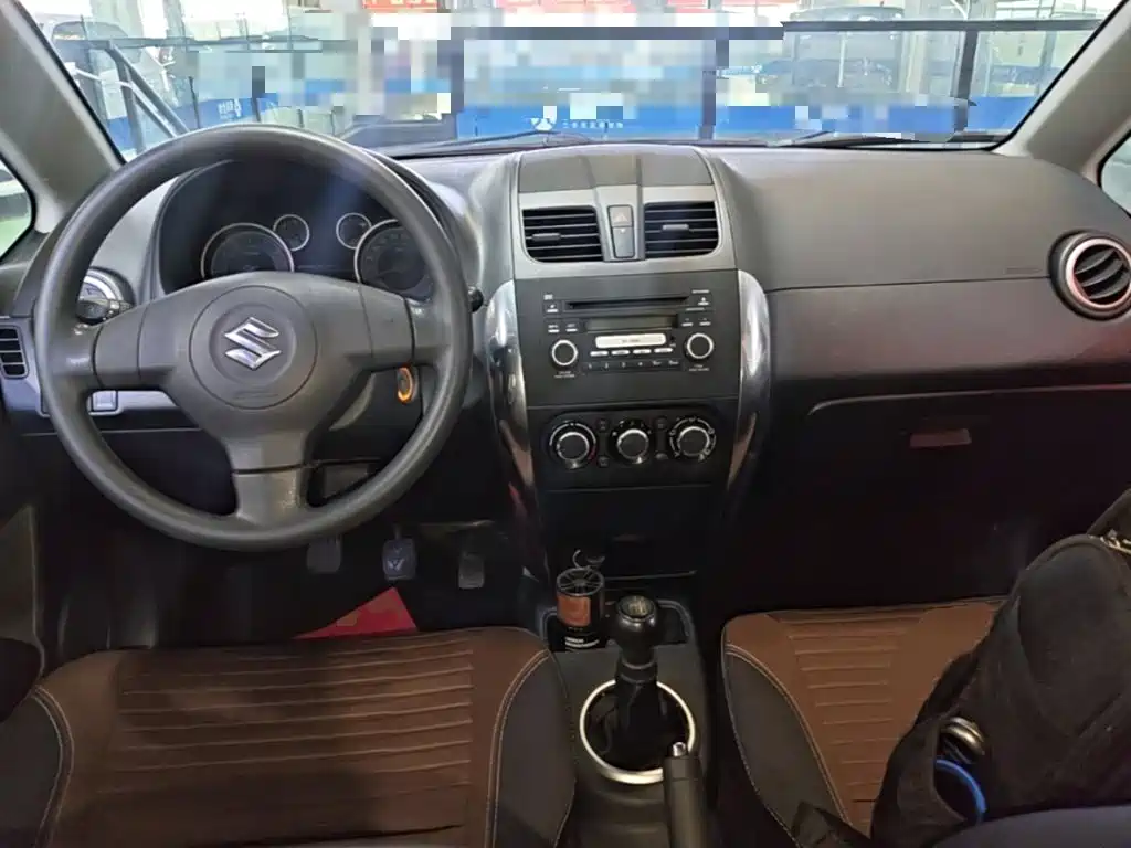 Suzuki SX4 — миниатюра 10