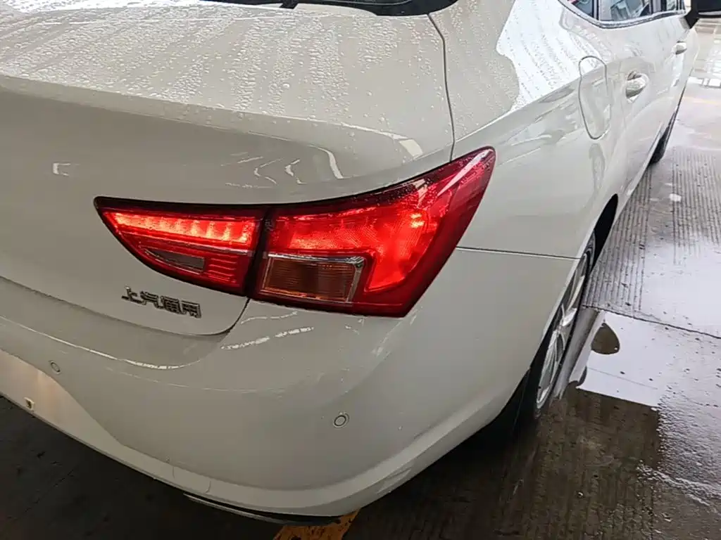 Buick Verano — миниатюра 8