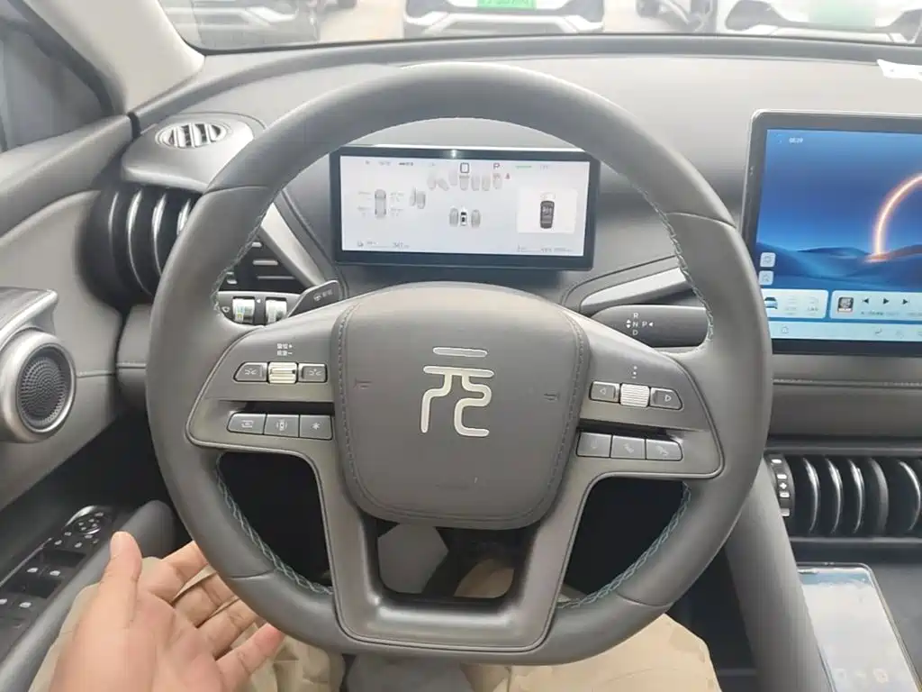 BYD Yuan Plus — миниатюра 11