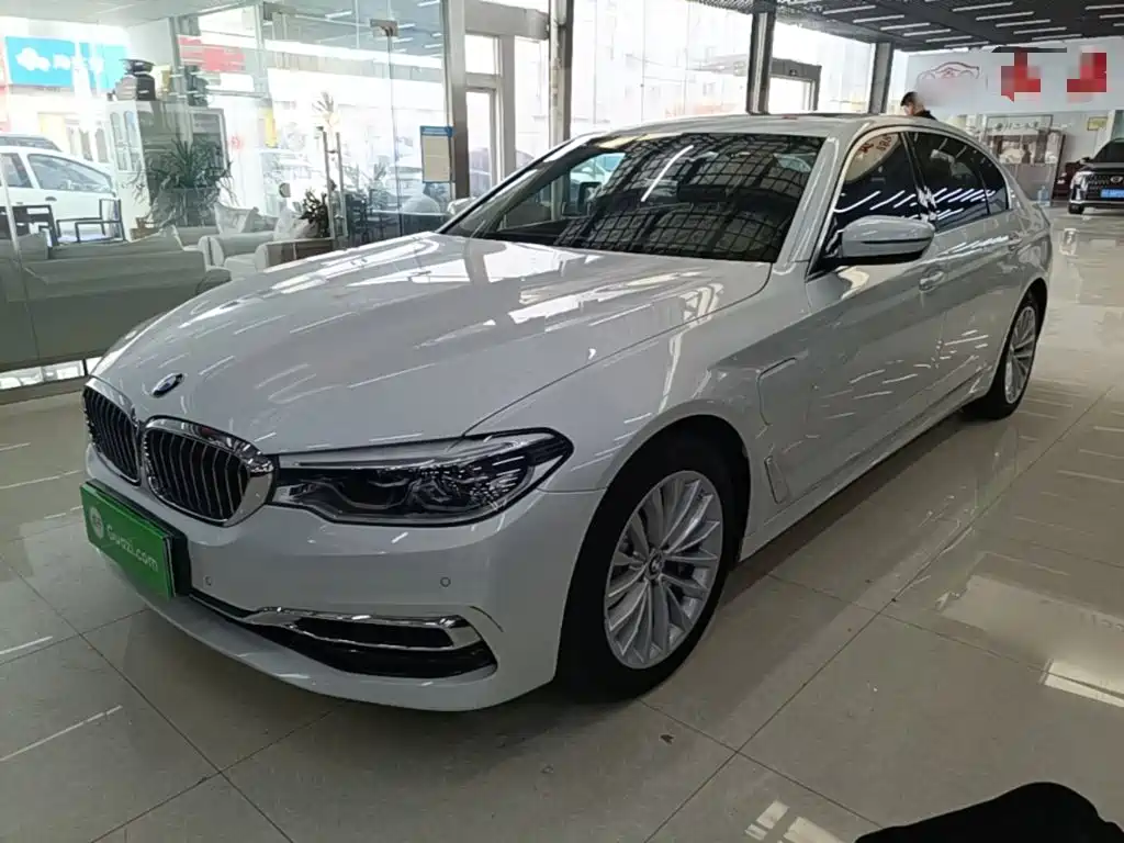 BMW 5 Series New Energy — миниатюра 2
