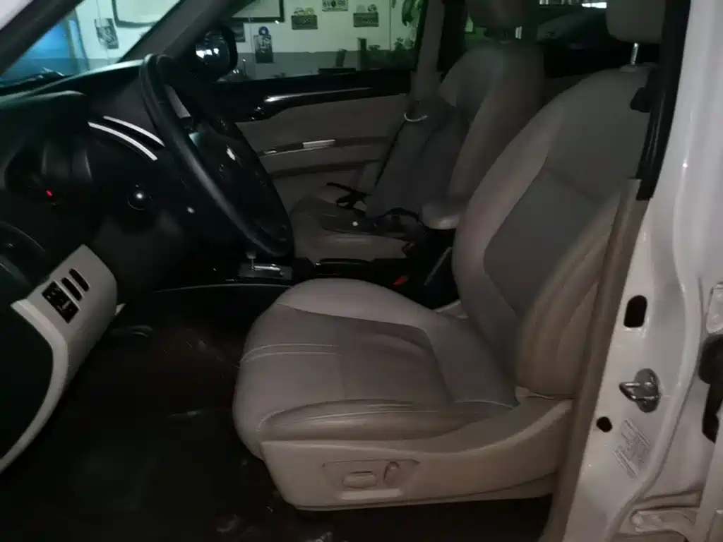 Mitsubishi Pajero Sport — миниатюра 15
