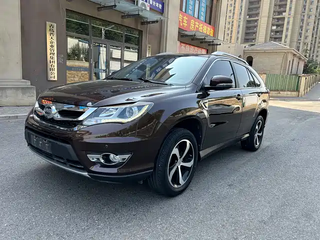 BYD S7
