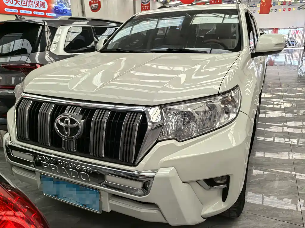 TOYOTA PRADO