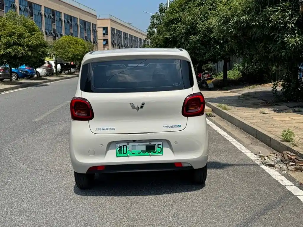 Wuling MINIEV — миниатюра 5