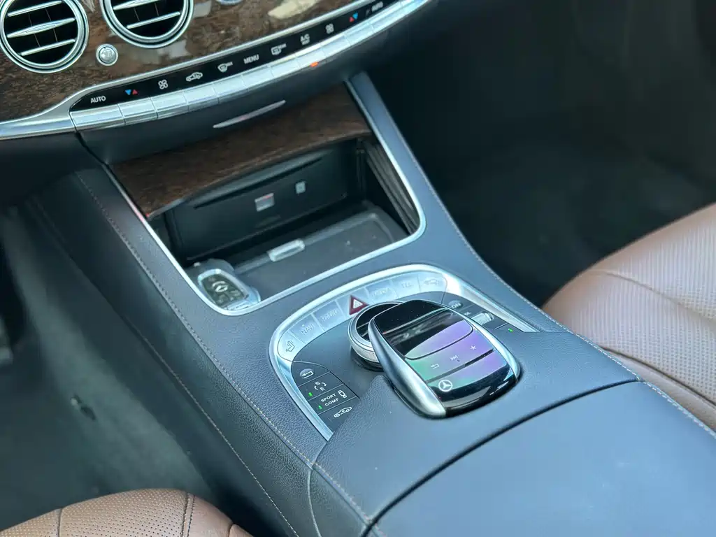 Mercedes-Benz S-Class — миниатюра 11