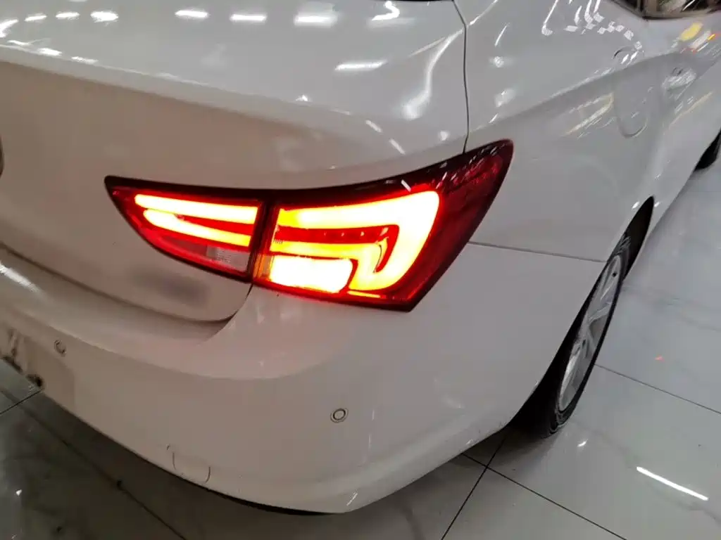 Buick Verano — миниатюра 8