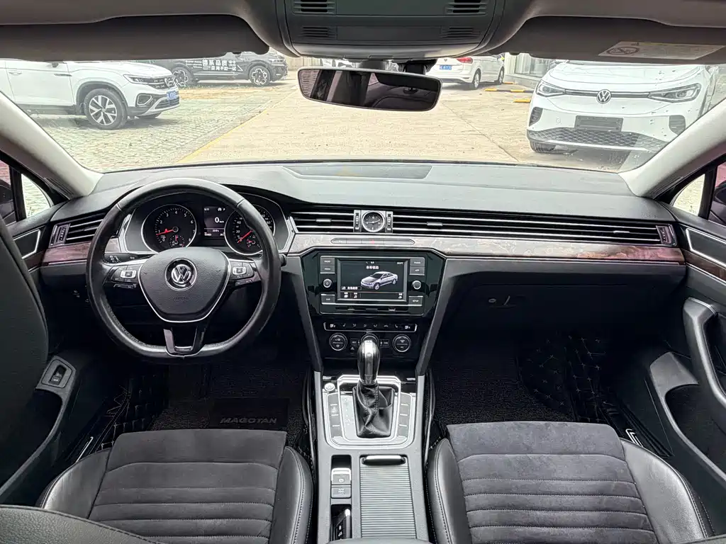 Volkswagen Magotan 2018 330TSI DSG Luxury