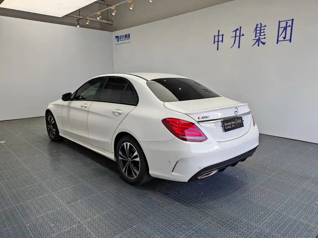 Mercedes-Benz C-Class — миниатюра 4