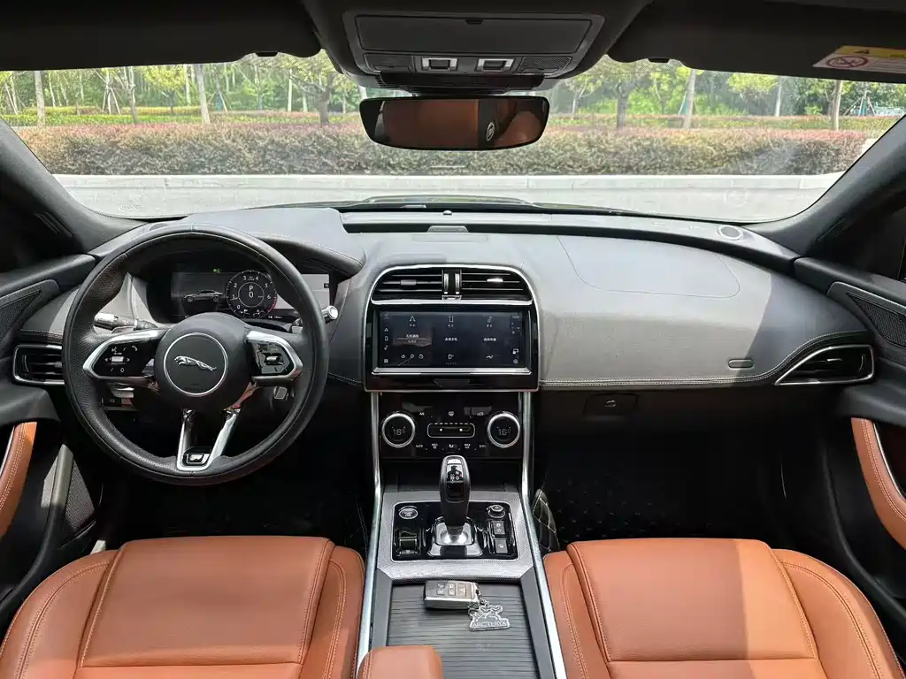 Jaguar XEL — миниатюра 5