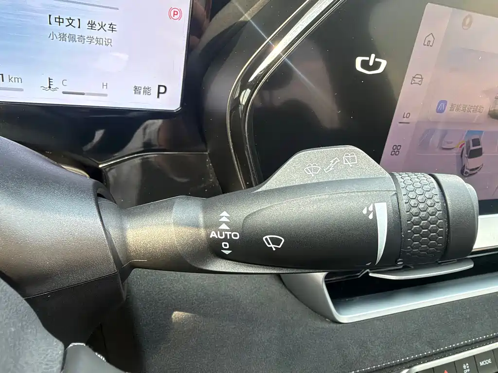 Geely Xingyue L — миниатюра 22