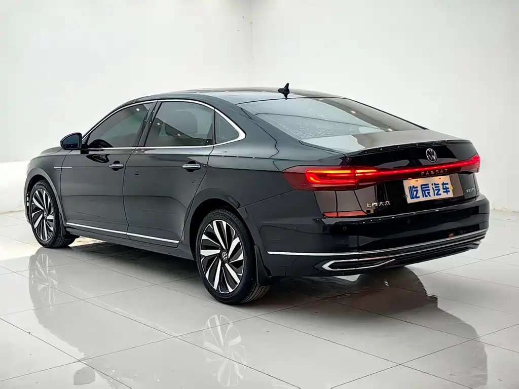 Volkswagen Passat — миниатюра 4