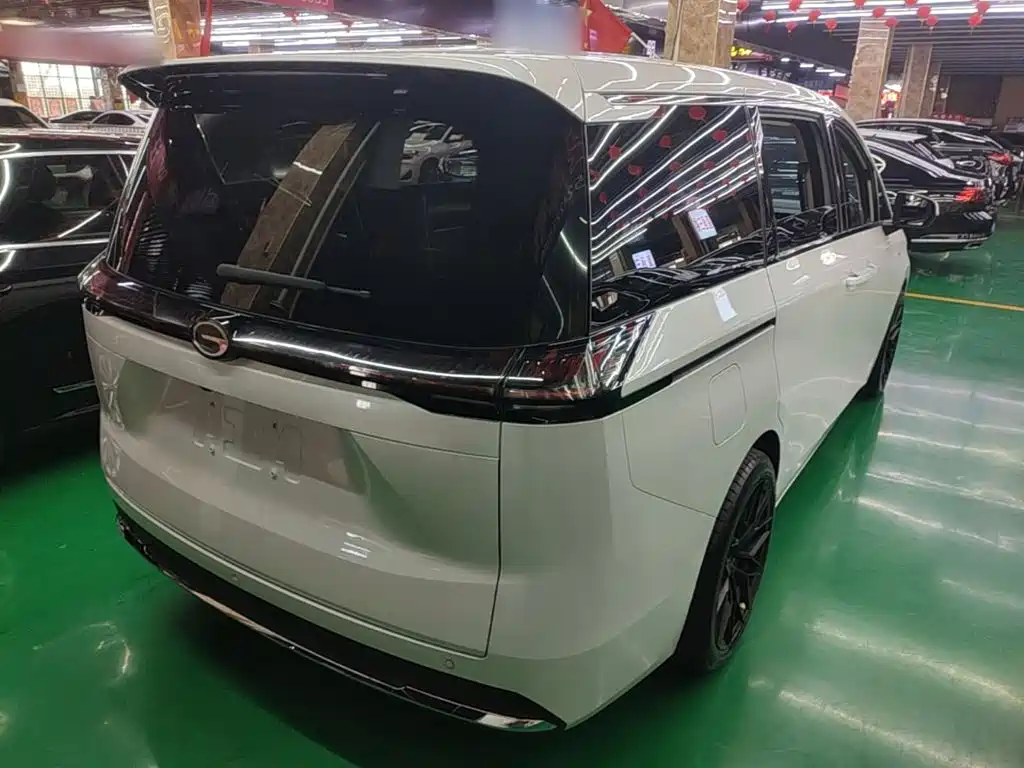 GAC Motor Trumpchi E8 PHEV — миниатюра 7